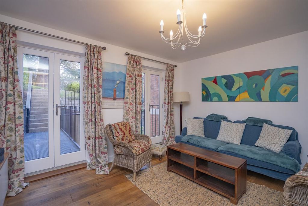 Property photo 3 of 14 Photo 38