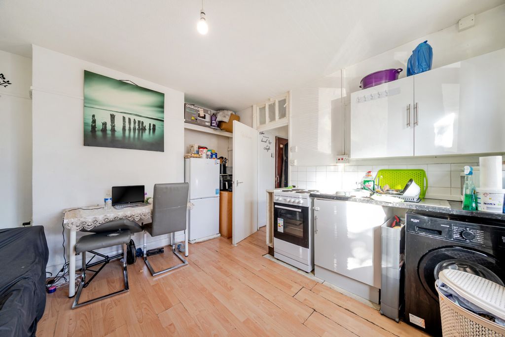 Property photo 3 of 14 1527776-7-6Abe1F2...