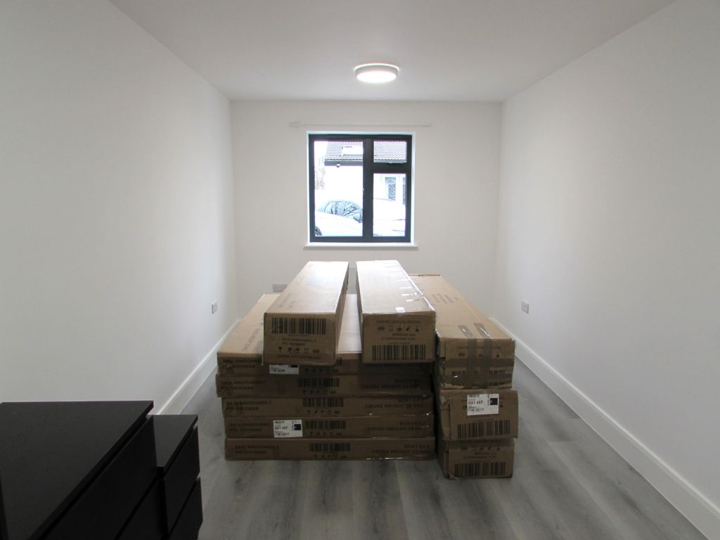 Property photo 1 of 2 Room