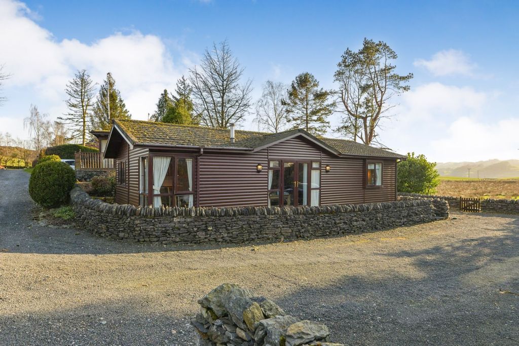 Property photo 1 of 24 Outside