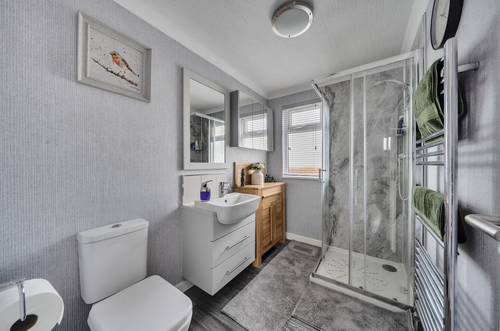 Property photo 3 of 12 1403061769724B57E880d