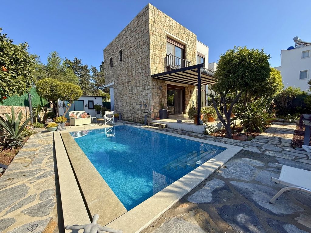 Property photo 1 of 25 Outstanding Bodrum Villa For Sale - Private Pool And Large Garden