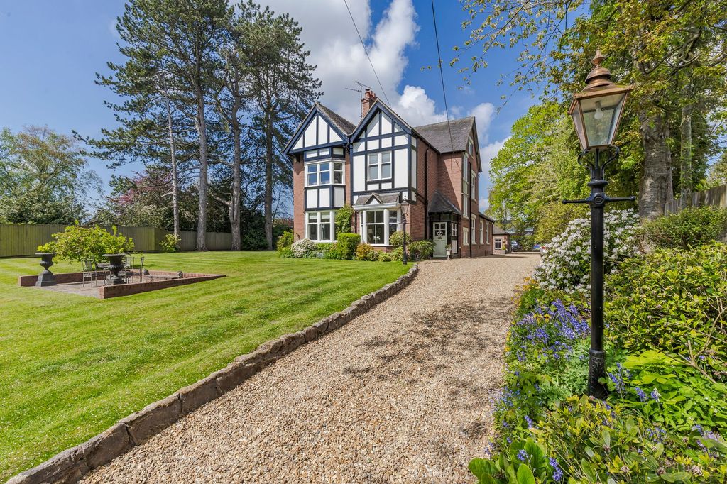 Property photo 1 of 51