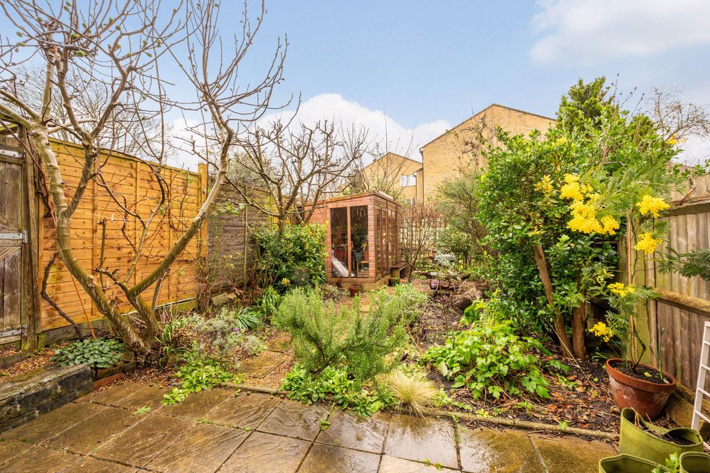 Property photo 3 of 7