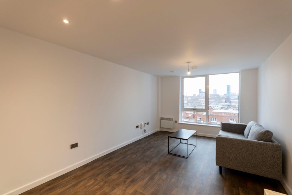 Property photo 3 of 11