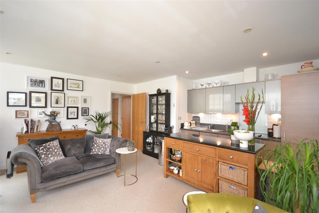 Property photo 2 of 12 3.Jpg