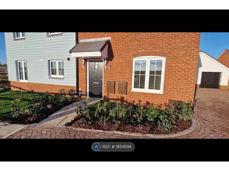 Property photo 3 of 32 Front Entrance