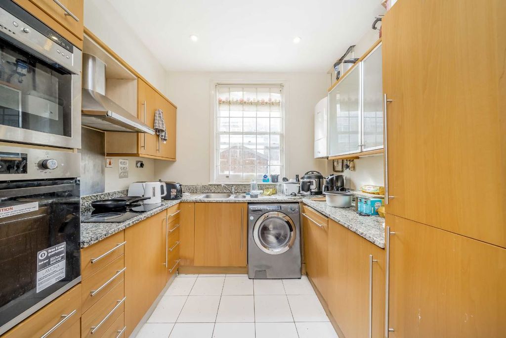 Property photo 3 of 7