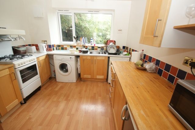 Property photo 3 of 7 Kitchen.Jpg