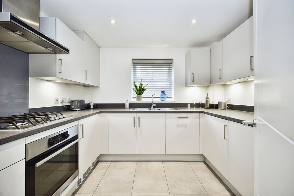 Property photo 1 of 17 Photography