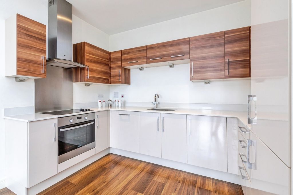 Property photo 2 of 18 Pbox-Img.Jpg