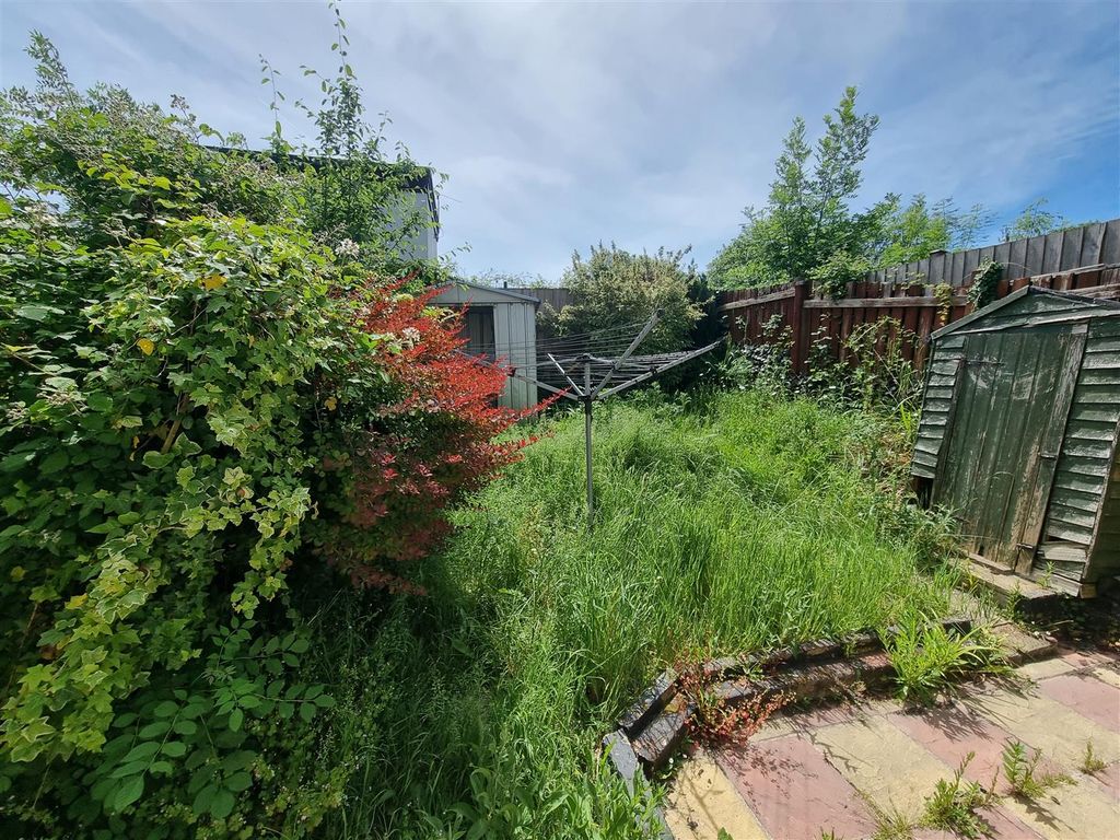 Property photo 3 of 13 Garden.Jpg