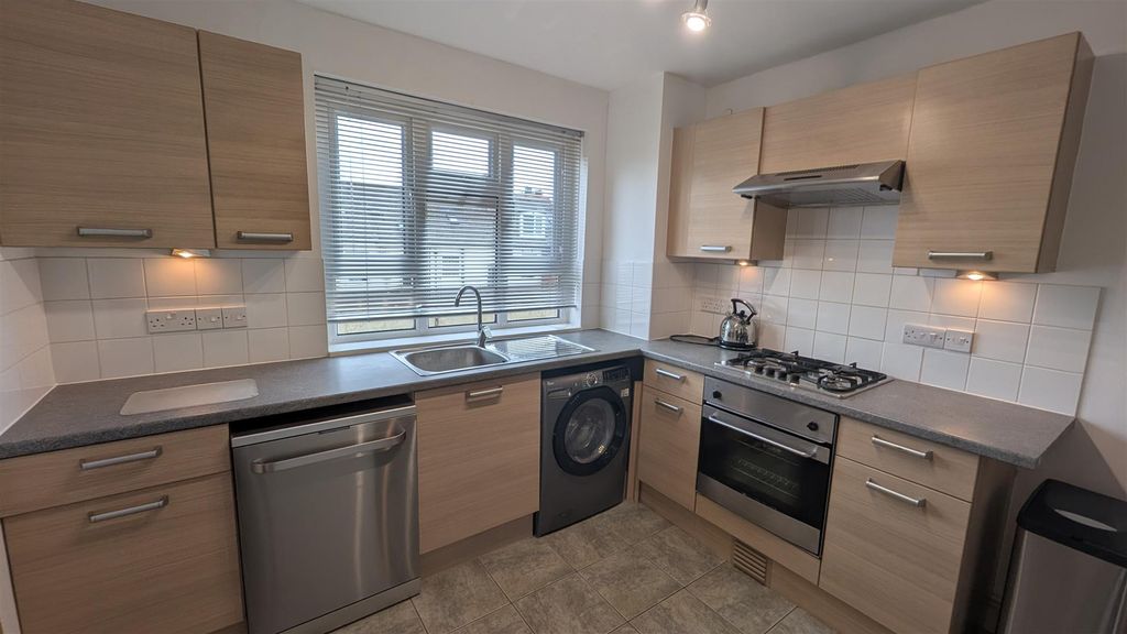 Property photo 2 of 8 Pxl_20260401_132041906.Jpg