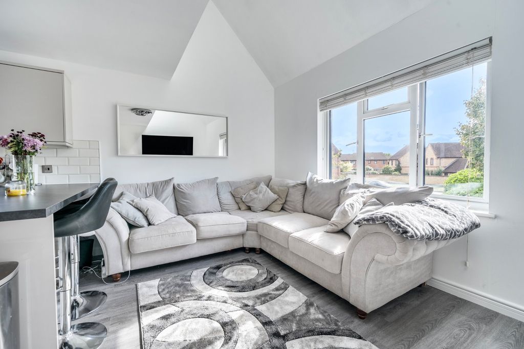 Property photo 3 of 12 Living Area