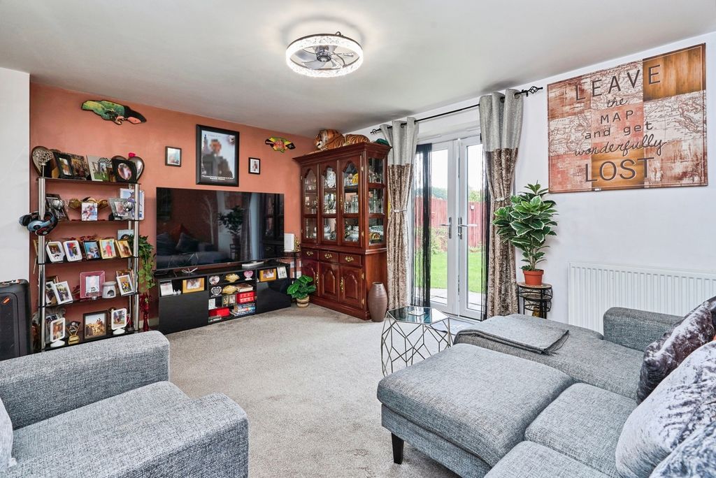 Property photo 2 of 28 Pbox-Img.Jpg
