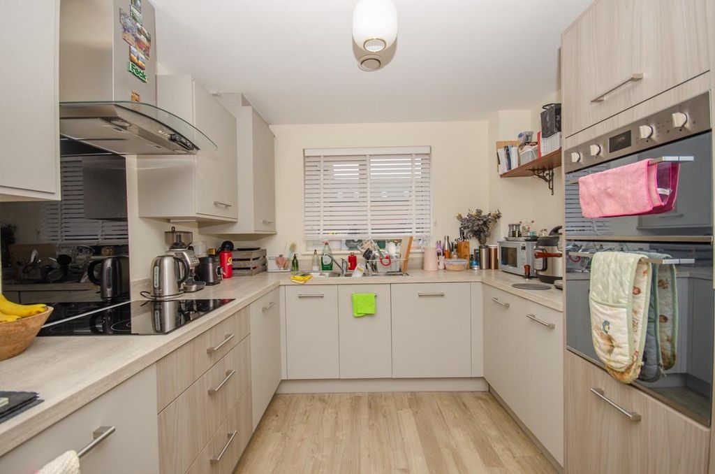 Property photo 3 of 13 Kitchen.Jpg