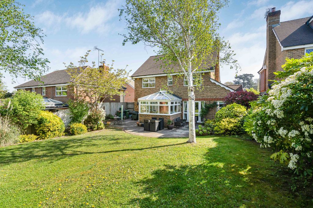 Property photo 2 of 24