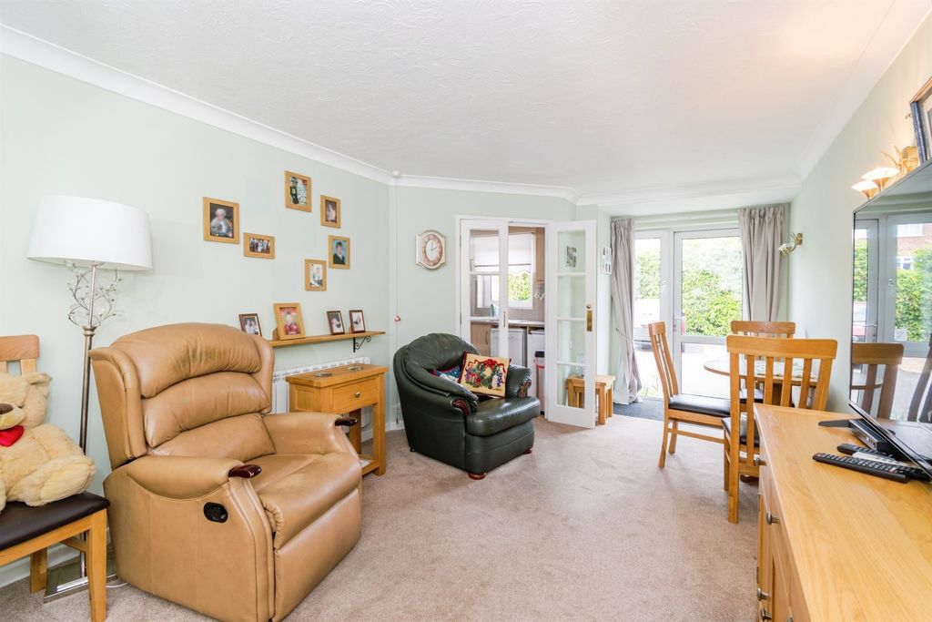 Property photo 2 of 15
