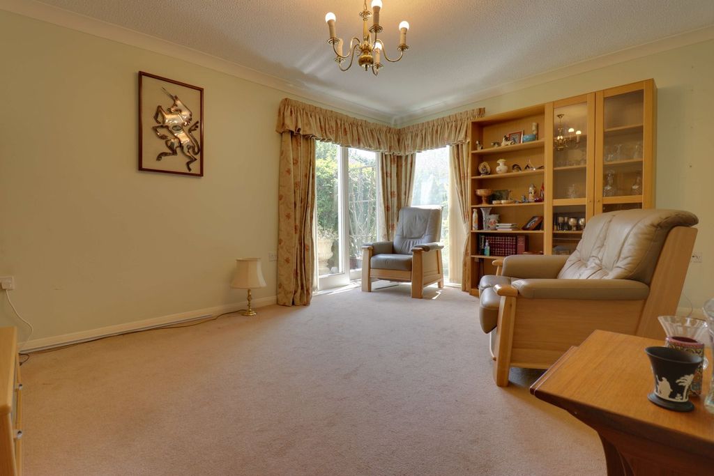 Property photo 3 of 10