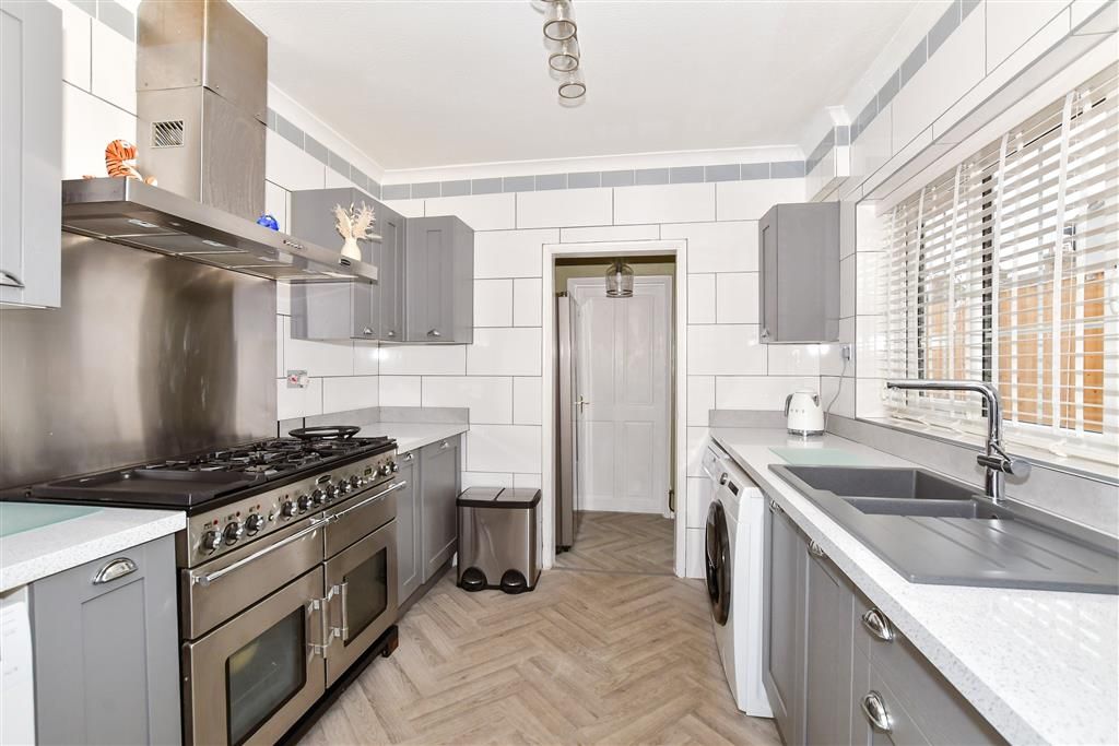 Property photo 3 of 15 Kitchen