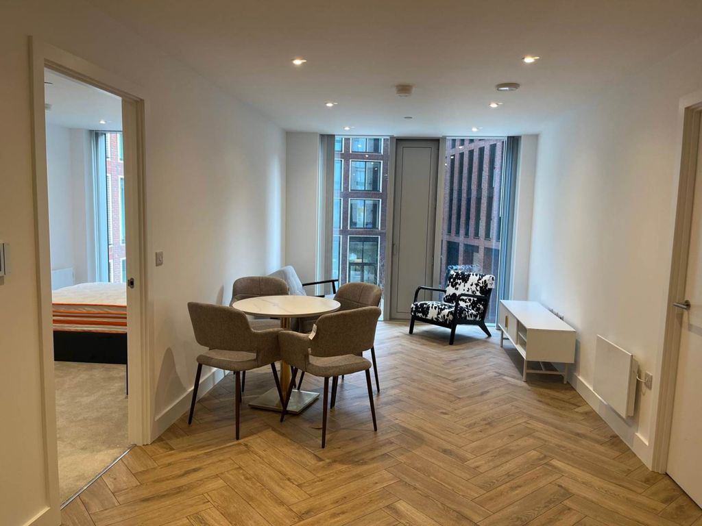 Property photo 2 of 24