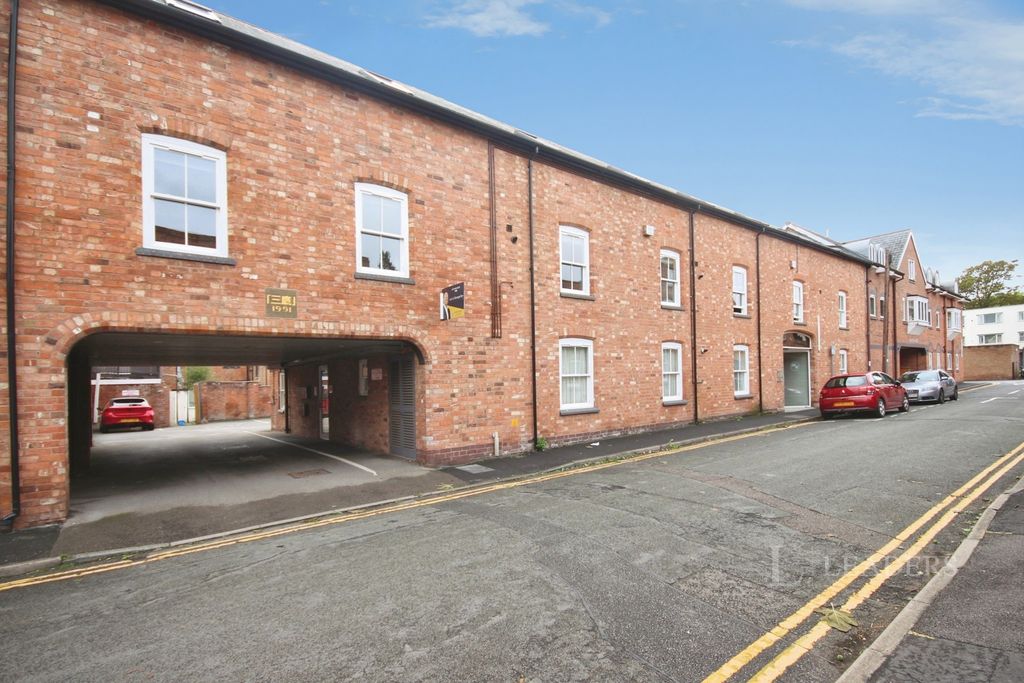Property photo 1 of 17 Pbox-Img.Jpg