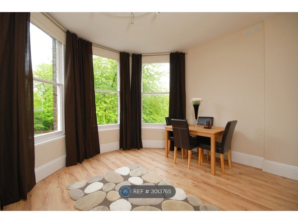 Property photo 2 of 8