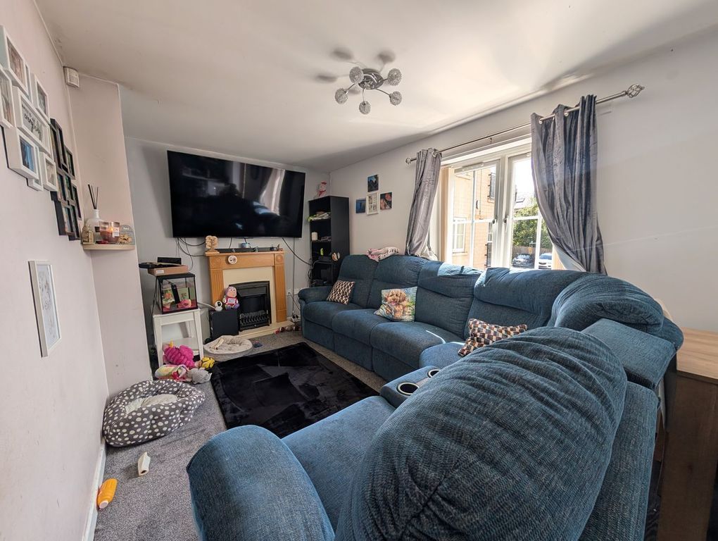Property photo 2 of 14