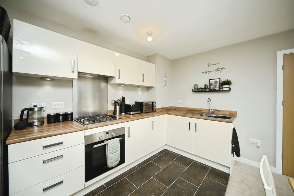 Property photo 3 of 12