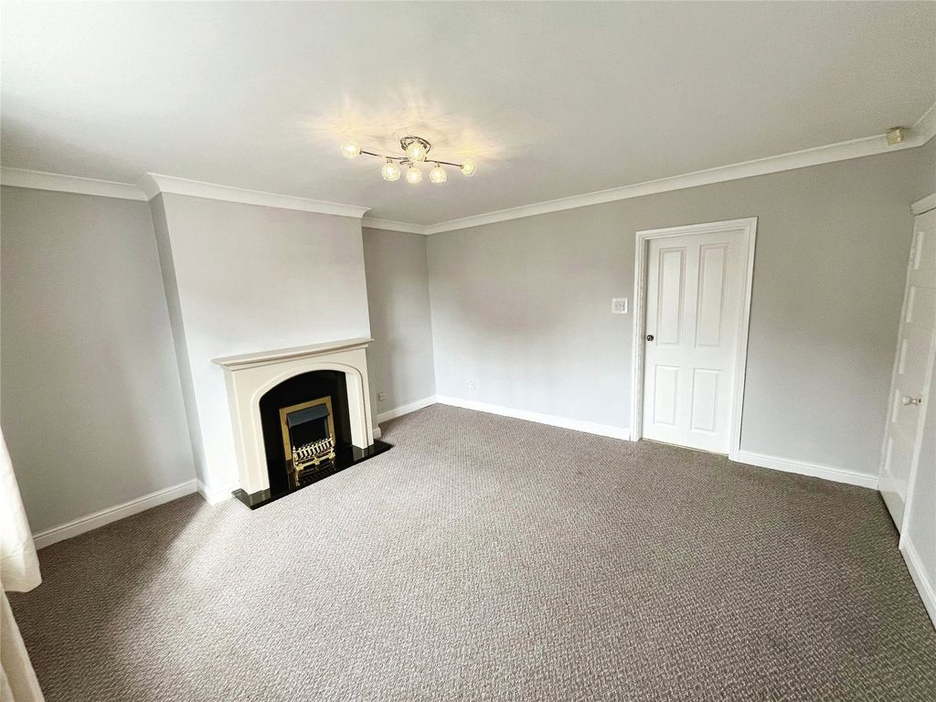 Property photo 2 of 14 Picture No. 17