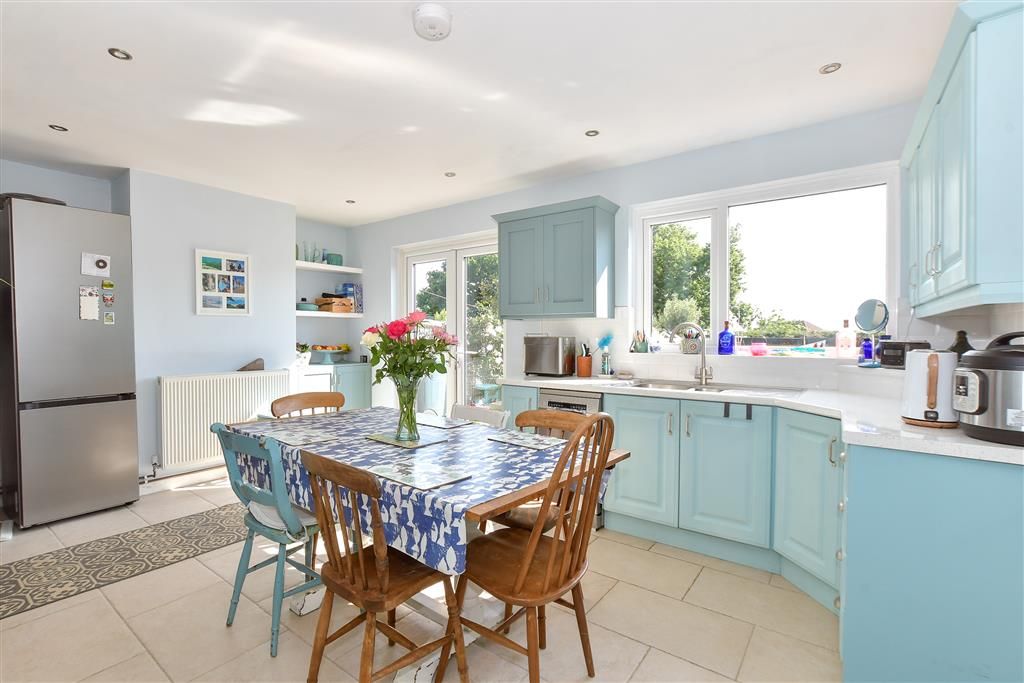 Property photo 2 of 11 Kitchen/Dining Room