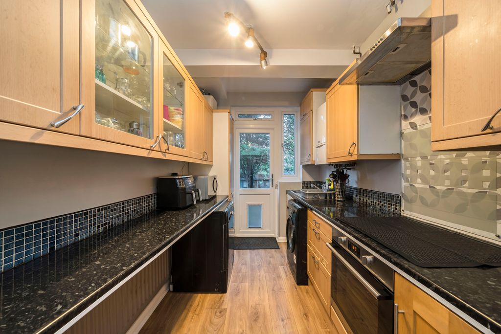 Property photo 3 of 6 Picture No. 06