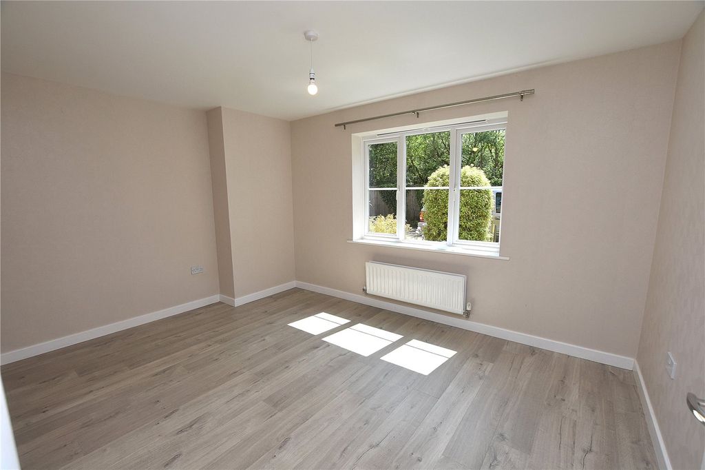 Property photo 3 of 13 Dining Room