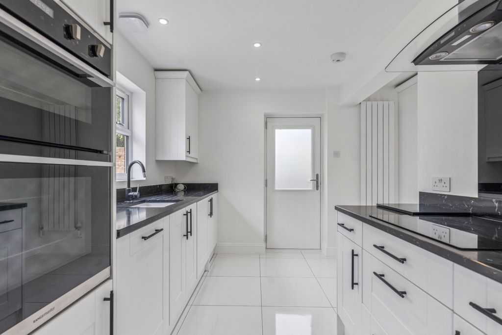 Property photo 2 of 30 4375303