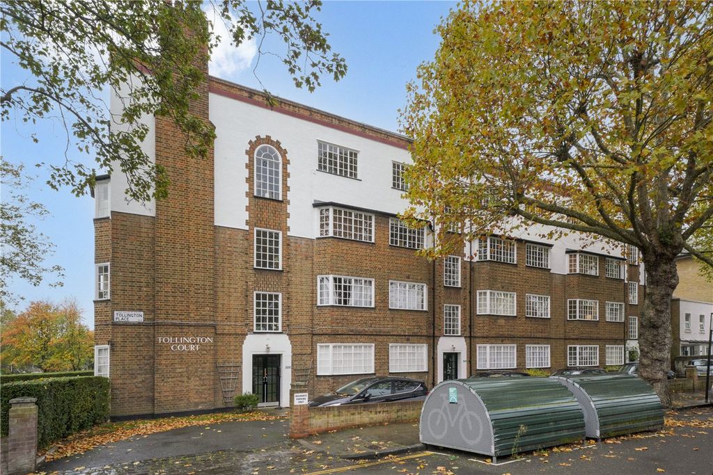 Property photo 2 of 24 Picture No. 15