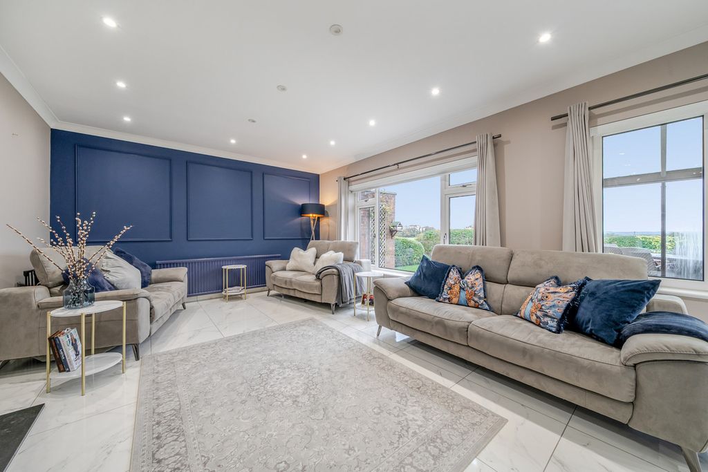 Property photo 3 of 23