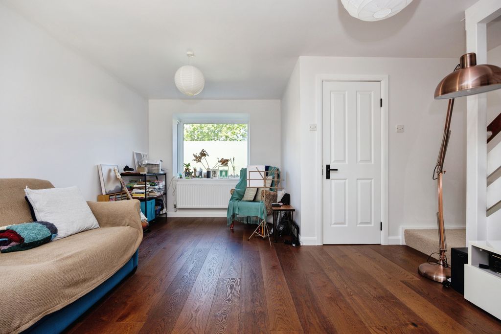 Property photo 3 of 20