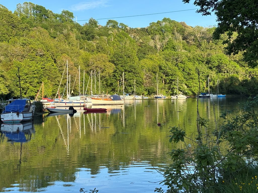 Property photo 2 of 23