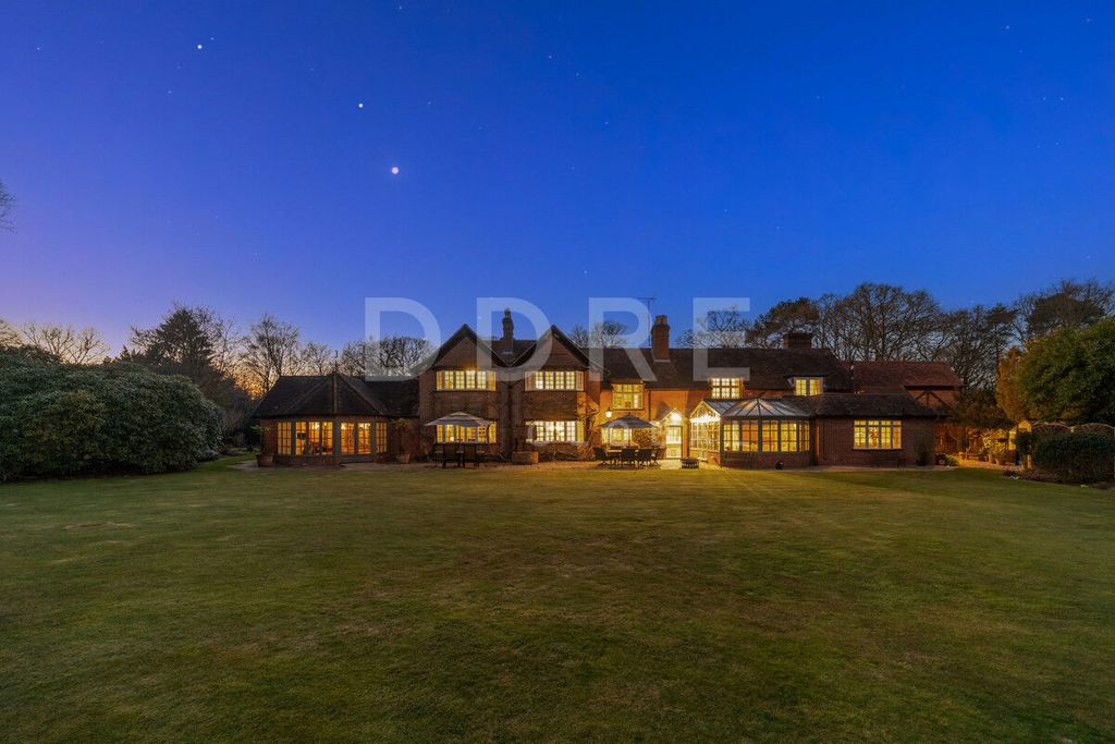 Property photo 2 of 32