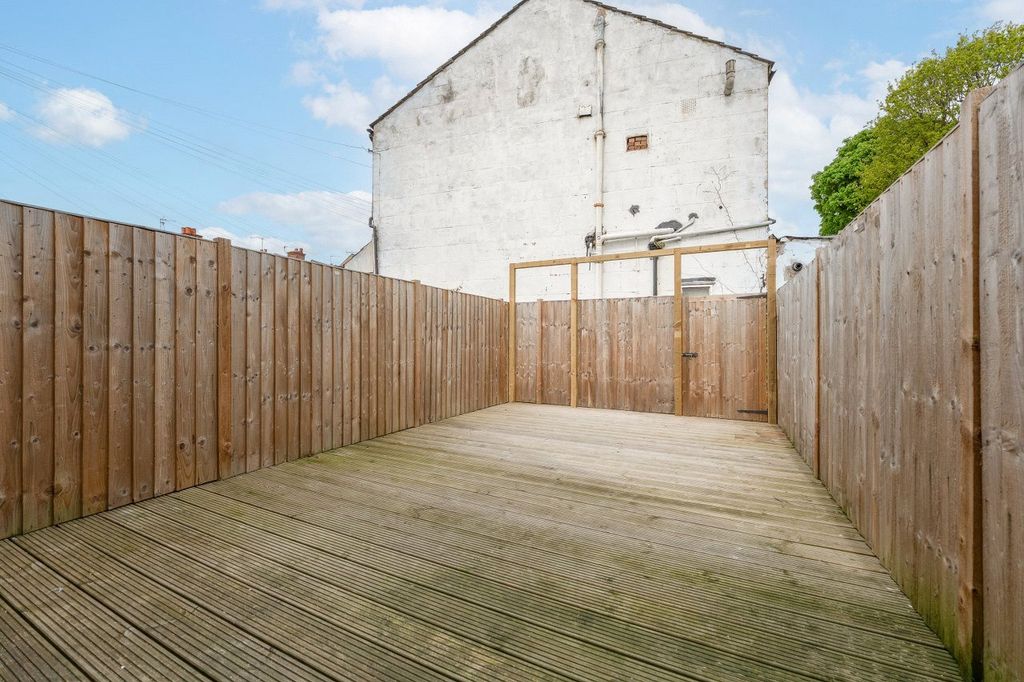 Property photo 3 of 9 Picture No. 04