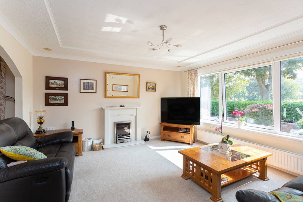 Property photo 2 of 24