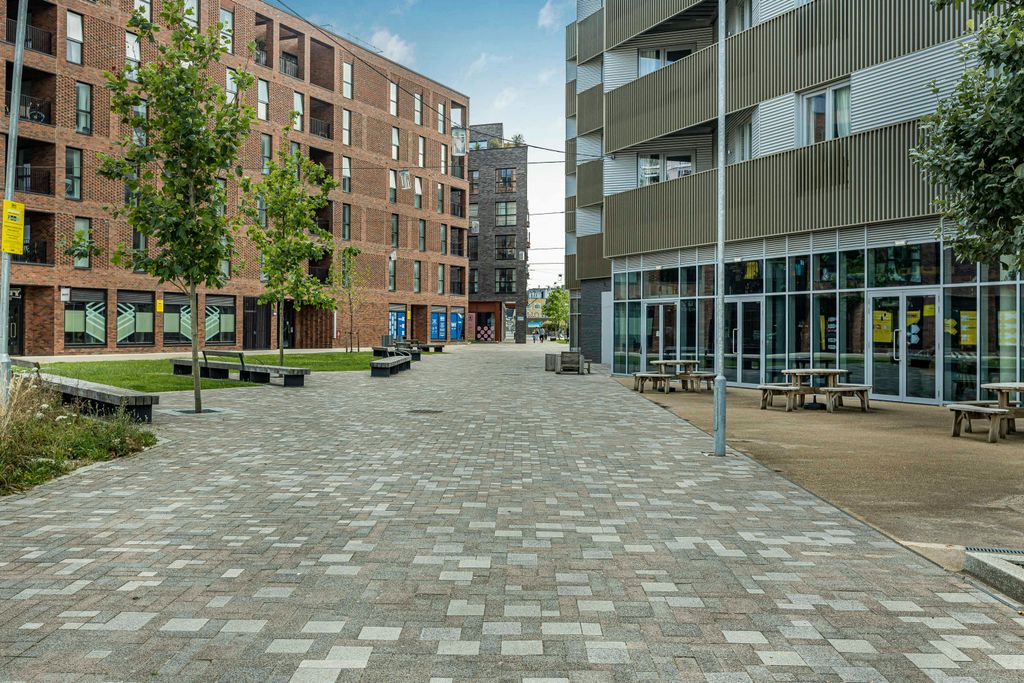 Property photo 3 of 20 23_35369.Jpg