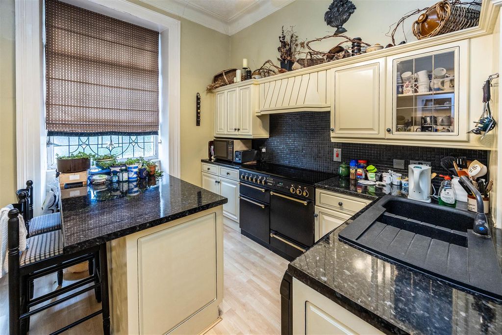 Property photo 3 of 41 5Ahrhudds-220525-8.Jpg
