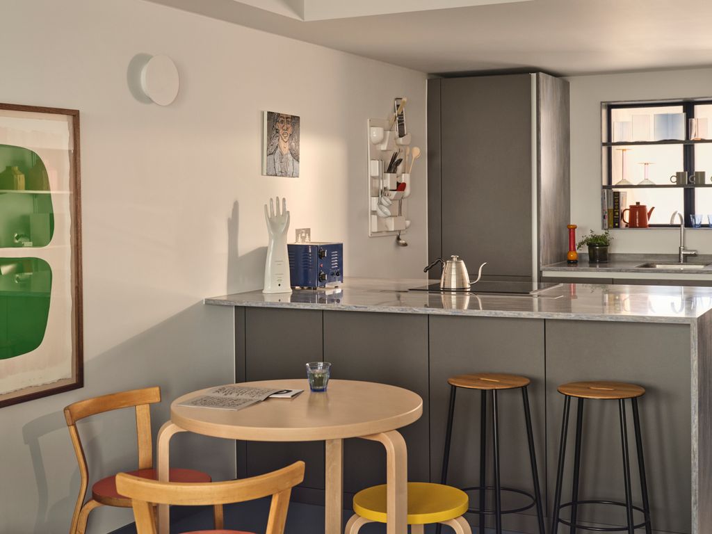 Property photo 2 of 27