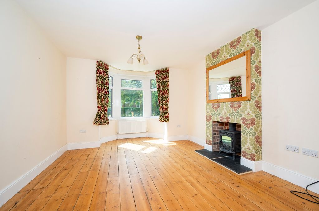 Property photo 2 of 24