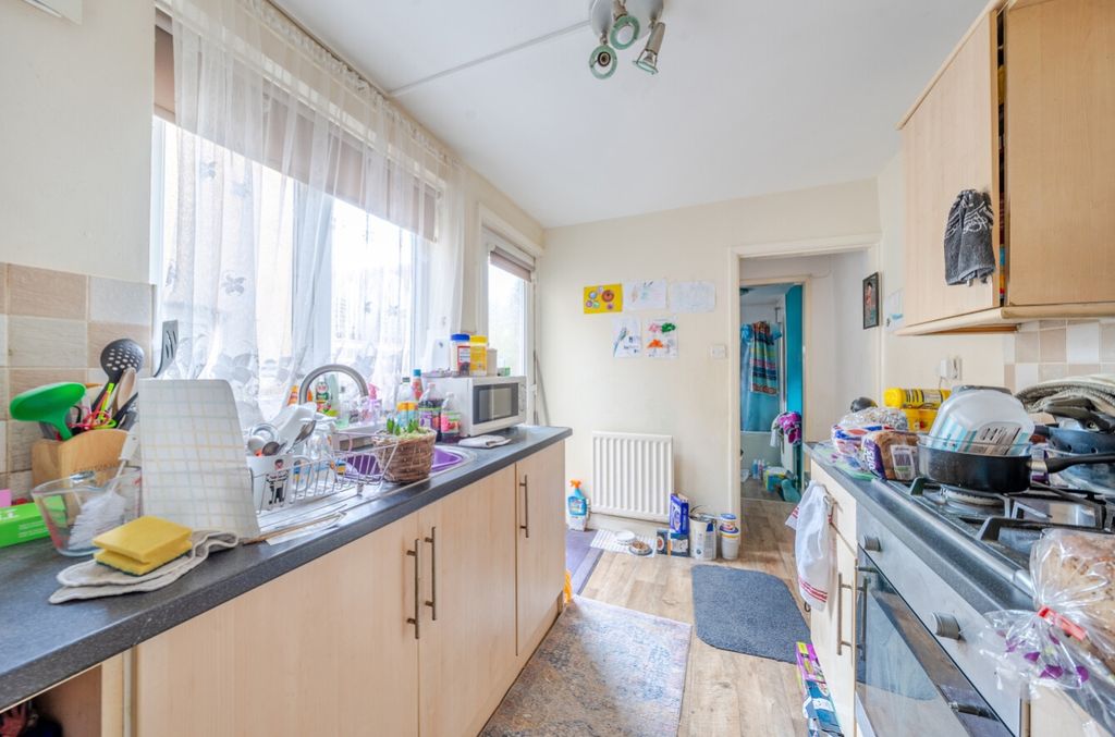 Property photo 3 of 10 1384066-3-69243d0Ddcf13