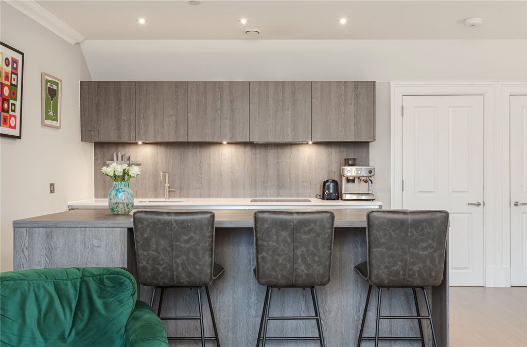 Property photo 3 of 13 Kitchen