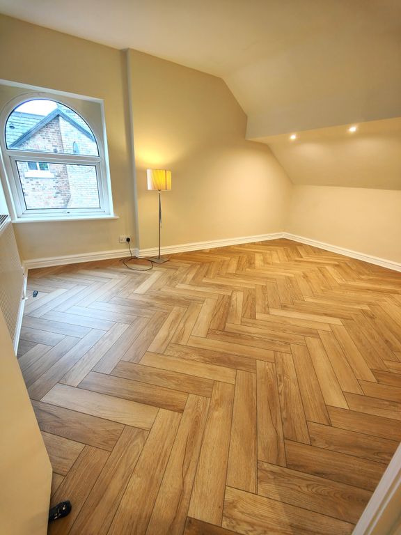 Property photo 2 of 8 Lounge Or Bed 1