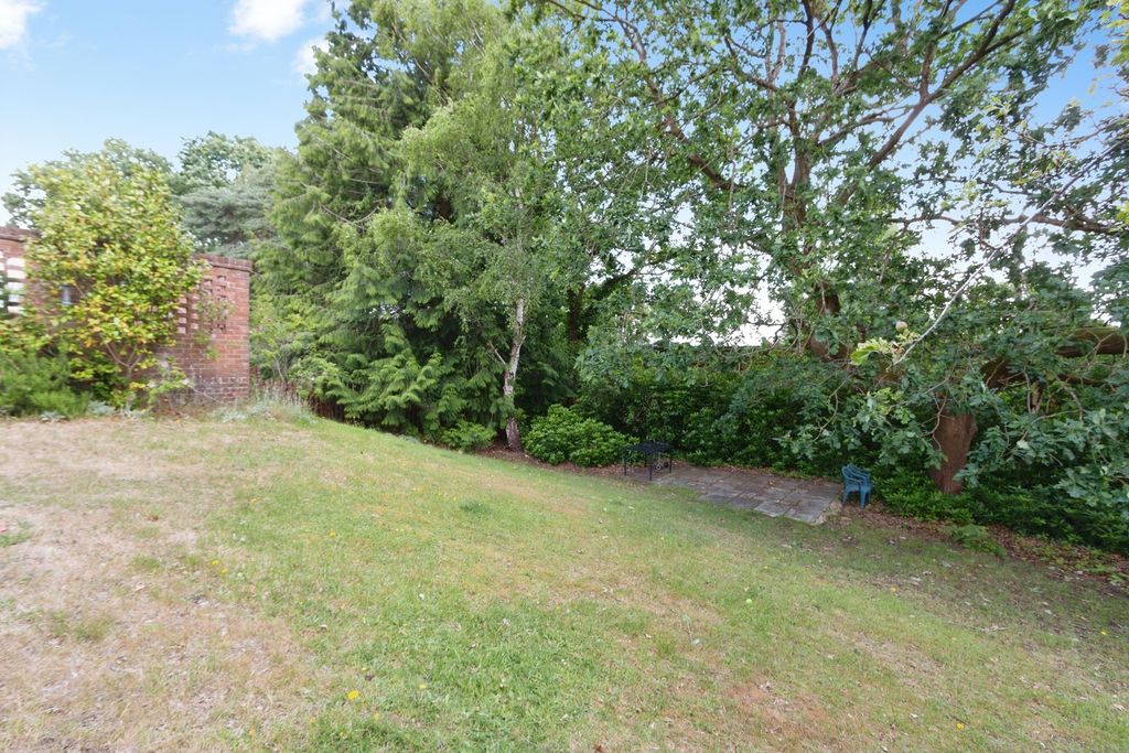Property photo 2 of 16 Pbox-Img.Jpg
