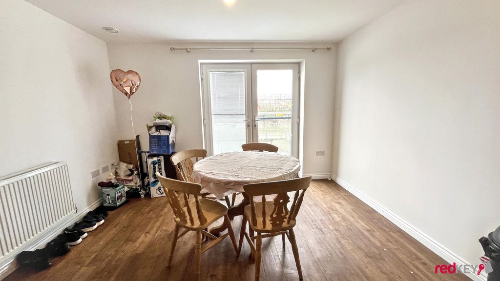 Property photo 3 of 6 Dining